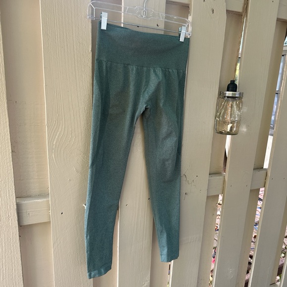 NVGTN green high waisted leggings ⭐️ - Picture 2 of 3